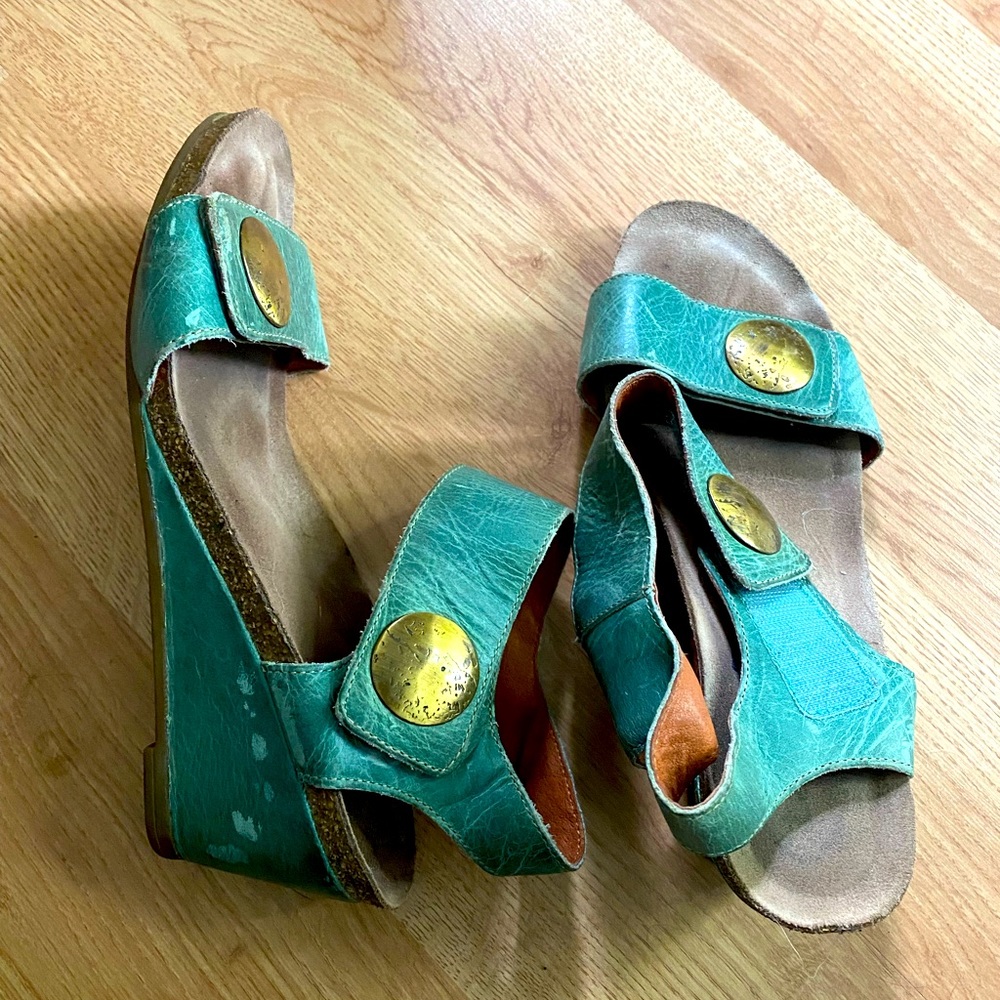 Bussola Teal Wedge Leather Sandals